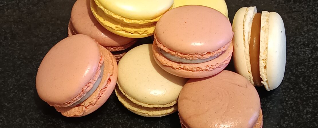 macarons beurre de cacahuète citron caramel hibiscus