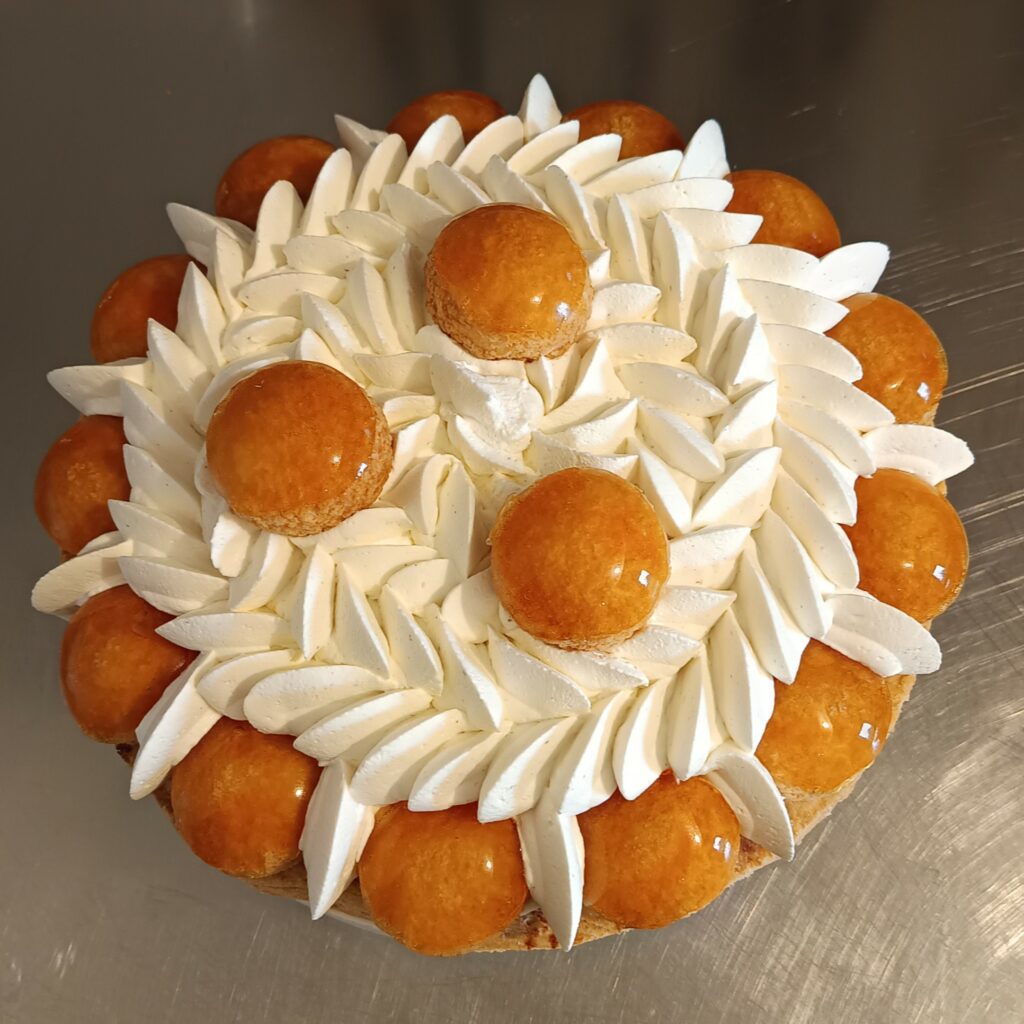 saint honoré choux crème diplomate vanille chantilly caramel pâte feuilletée